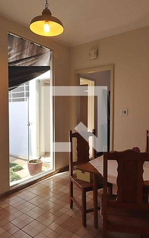 Casa à venda com 266m², 3 quartos e 4 vagasCopa