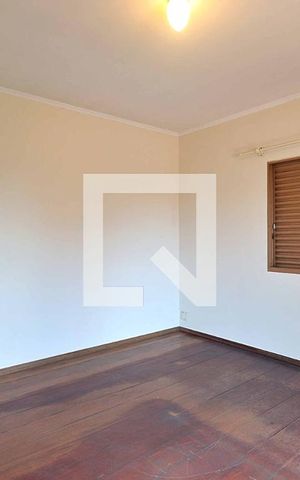 Casa à venda com 266m², 3 quartos e 4 vagasQuarto 2 - Suíte