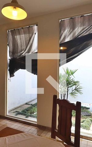 Casa à venda com 266m², 3 quartos e 4 vagasCopa