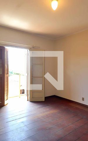 Casa à venda com 266m², 3 quartos e 4 vagasQuarto 2 - Suíte