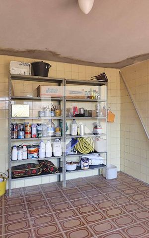 Casa à venda com 266m², 3 quartos e 4 vagasQuarto de Serviço