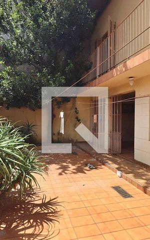 Casa à venda com 266m², 3 quartos e 4 vagasQuintal