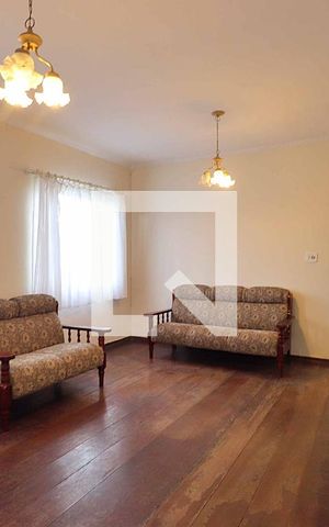 Casa à venda com 266m², 3 quartos e 4 vagasSala