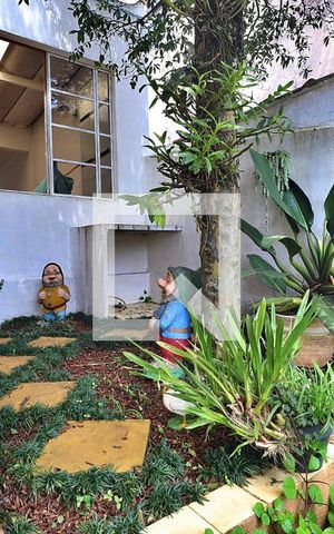 Casa à venda com 266m², 3 quartos e 4 vagasJardim