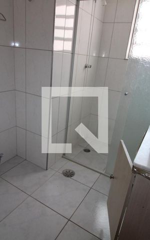 Casa de condomínio para alugar com 250m², 2 quartos e 4 vagasBanheiro