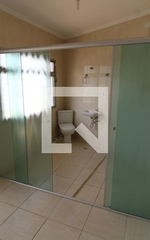 Casa de condomínio para alugar com 250m², 2 quartos e 4 vagasQuarto de Serviço
