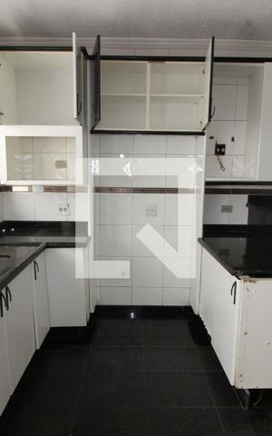 Casa de condomínio para alugar com 250m², 2 quartos e 4 vagasCozinha