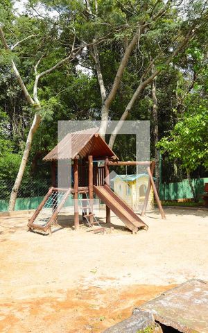 Casa de condomínio para alugar com 200m², 5 quartos e 3 vagasÁrea comum - playground