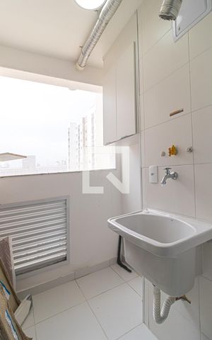 Apartamento para alugar com 50m², 2 quartos e 1 vaga Apartamento para alugar com 50m², 2 quartos e 1 vagaÁrea de Serviço