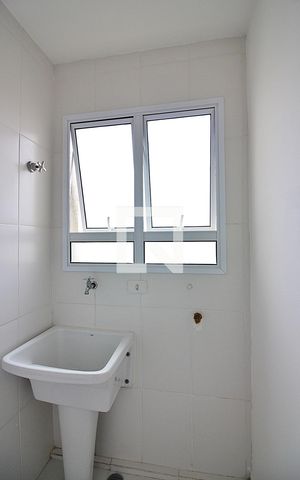 Apartamento à venda com 56m², 2 quartos e 2 vagasCozinha e Área de Serviço