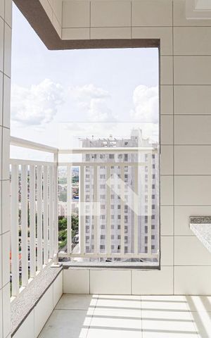 Apartamento para alugar com 36m², 2 quartos e 1 vagaSacada