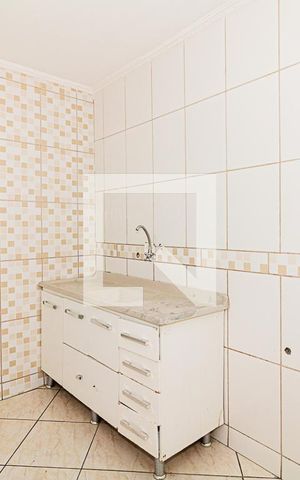 Apartamento para alugar com 70m², 2 quartos e 1 vaga Apartamento para alugar com 70m², 2 quartos e 1 vagaCozinha e Área de Serviço