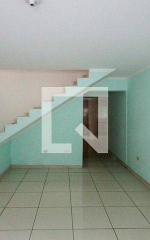 Casa para alugar com 160m², 3 quartos e 2 vagas Casa para alugar com 160m², 3 quartos e 2 vagasSala