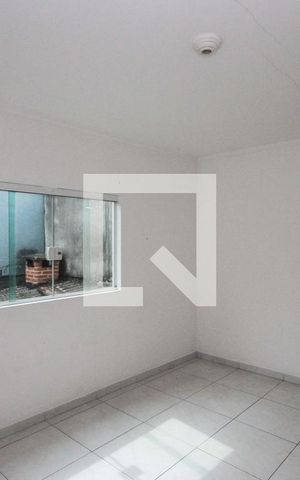 Casa para alugar com 160m², 3 quartos e 2 vagas Casa para alugar com 160m², 3 quartos e 2 vagasQuarto
