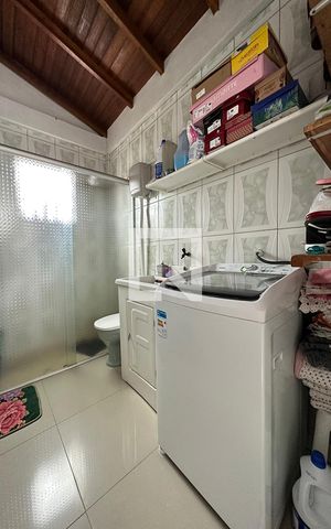Casa à venda com 280m², 7 quartos e 3 vagasBanheiro 2 