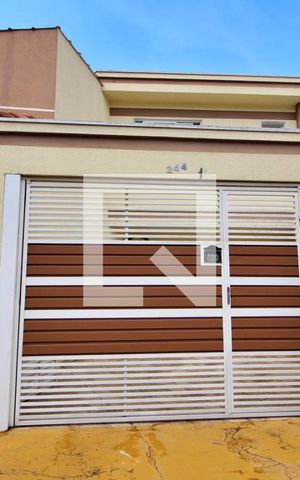 Casa à venda com 60m², 2 quartos e 1 vagaFachada