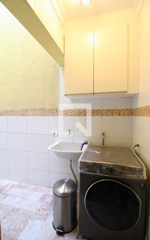 Casa à venda com 60m², 2 quartos e 1 vagaÁrea de Serviço