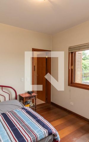 Casa para alugar com 400m², 4 quartos e 3 vagas Casa para alugar com 400m², 4 quartos e 3 vagasSuite 2