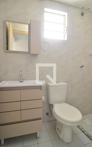 Casa de condomínio à venda com 65m², 2 quartos e 1 vagaBanheiro 1