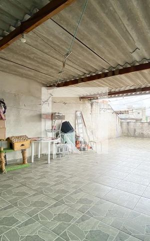 Casa à venda com 250m², 3 quartos e 3 vagas Casa à venda com 250m², 3 quartos e 3 vagasÁrea de Serviço