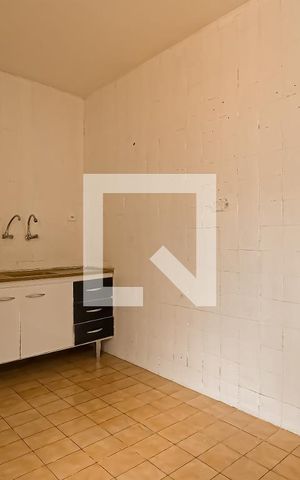 Casa à venda com 235m², 3 quartos e 2 vagas Casa à venda com 235m², 3 quartos e 2 vagasCozinha e Área de Serviço