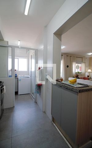 Apartamento à venda com 87m², 2 quartos e 2 vagas Apartamento à venda com 87m², 2 quartos e 2 vagasCozinha