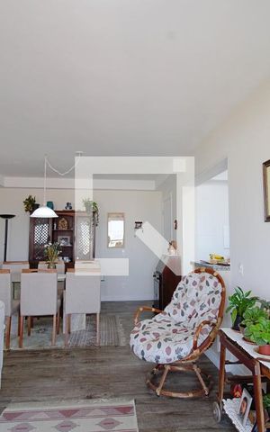 Apartamento à venda com 87m², 2 quartos e 2 vagas Apartamento à venda com 87m², 2 quartos e 2 vagasSala