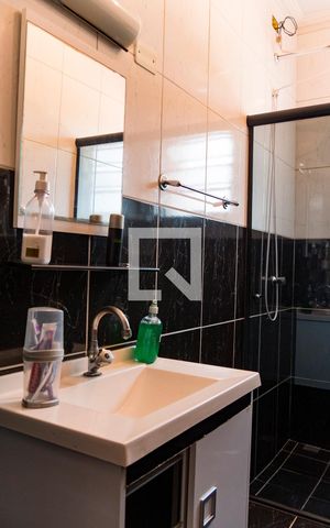 Casa à venda com 290m², 4 quartos e 3 vagasBanheiro Social