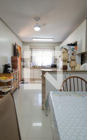 Casa à venda com 240m², 3 quartos e 2 vagasestar jantar