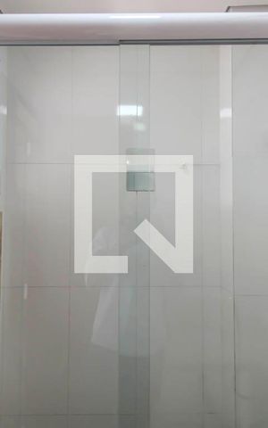 Apartamento à venda com 34m², 2 quartos e sem vaga Apartamento à venda com 34m², 2 quartos e sem vagaBanheiro