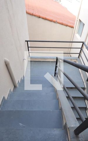 Apartamento para alugar com 40m², 1 quarto e sem vagaEscada