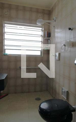 Casa à venda com 316m², 4 quartos e 2 vagasBanheiro 1
