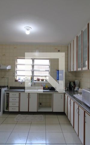 Casa à venda com 316m², 4 quartos e 2 vagasCozinha