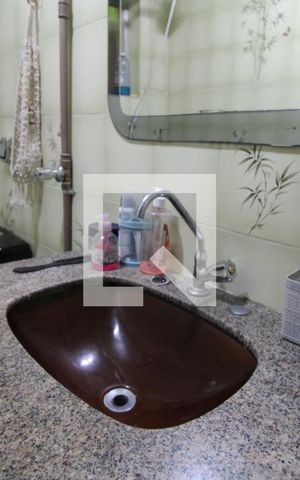Casa à venda com 316m², 4 quartos e 2 vagasBanheiro 2