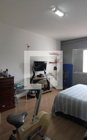 Casa à venda com 316m², 4 quartos e 2 vagasQuarto 1