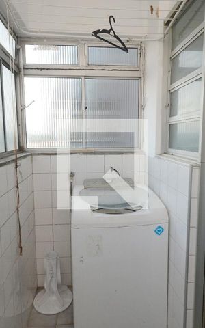 Apartamento para alugar com 80m², 2 quartos e 1 vagaÁrea de Serviço