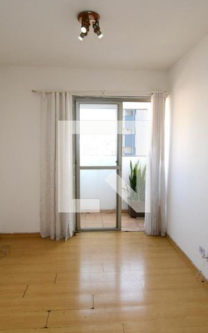 Apartamento para alugar com 80m², 2 quartos e 1 vagaSala