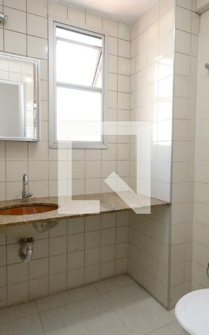 Apartamento para alugar com 80m², 2 quartos e 1 vagaBanheiro