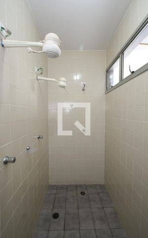 Apartamento para alugar com 80m², 2 quartos e 1 vagaÁrea comum - Saúna