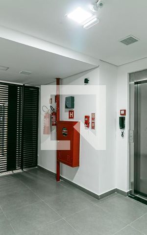 Apartamento para alugar com 44m², 2 quartos e sem vaga Apartamento para alugar com 44m², 2 quartos e sem vagaEntrada