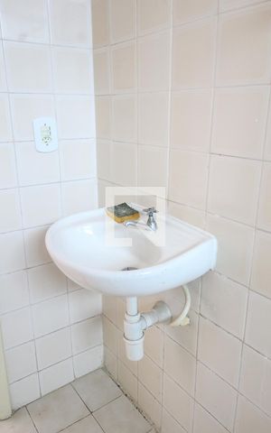Apartamento à venda com 55m², 2 quartos e 1 vaga Apartamento à venda com 55m², 2 quartos e 1 vagaBanheiro