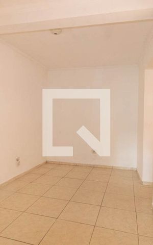 Casa à venda com 45m², 1 quarto e sem vaga Casa à venda com 45m², 1 quarto e sem vagaSala