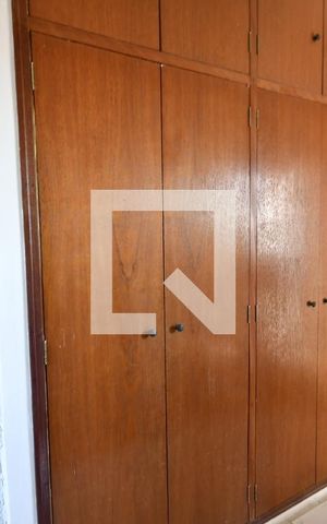 Casa à venda com 162m², 4 quartos e 2 vagasQuarto suíte - Armário