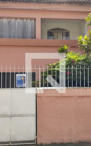 Casa para alugar com 50m², 2 quartos e 1 vaga Casa para alugar com 50m², 2 quartos e 1 vagaFachada