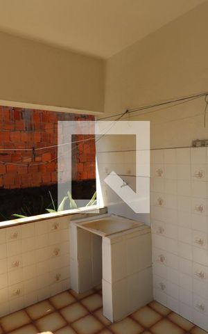 Casa para alugar com 50m², 2 quartos e 1 vagaÁrea de Serviço
