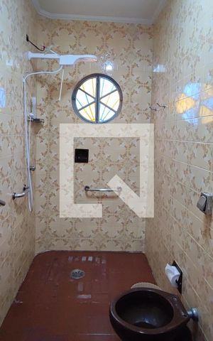 Casa para alugar com 280m², 5 quartos e 2 vagasBanheiro suíte 