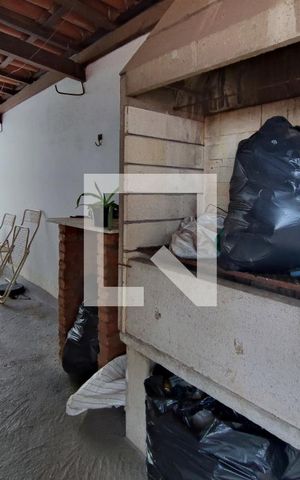 Casa para alugar com 280m², 5 quartos e 2 vagasQuintal fundos