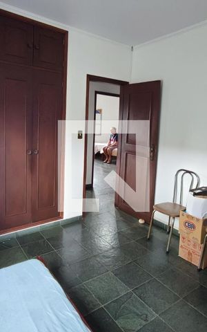 Casa para alugar com 280m², 5 quartos e 2 vagasQuarto 1