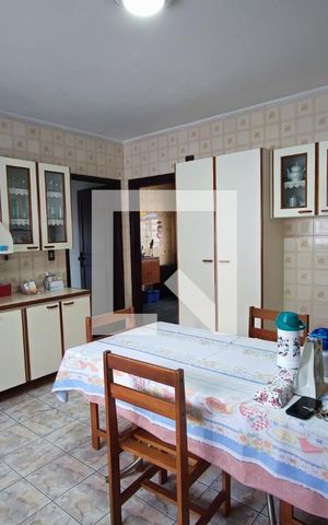 Casa para alugar com 280m², 5 quartos e 2 vagasCozinha