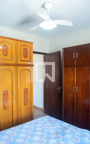 Casa à venda com 200m², 3 quartos e 3 vagas Casa à venda com 200m², 3 quartos e 3 vagasQuarto 1